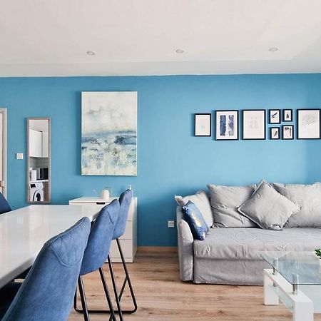 לרנקה Modern Retreat: 2Br Stylish Apt With Comfy Rooms! Smart Tv With 200Mbps Internet מראה חיצוני תמונה