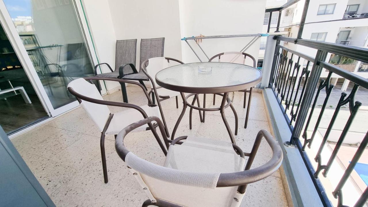 לרנקה Modern Retreat: 2Br Stylish Apt With Comfy Rooms! Smart Tv With 200Mbps Internet מראה חיצוני תמונה